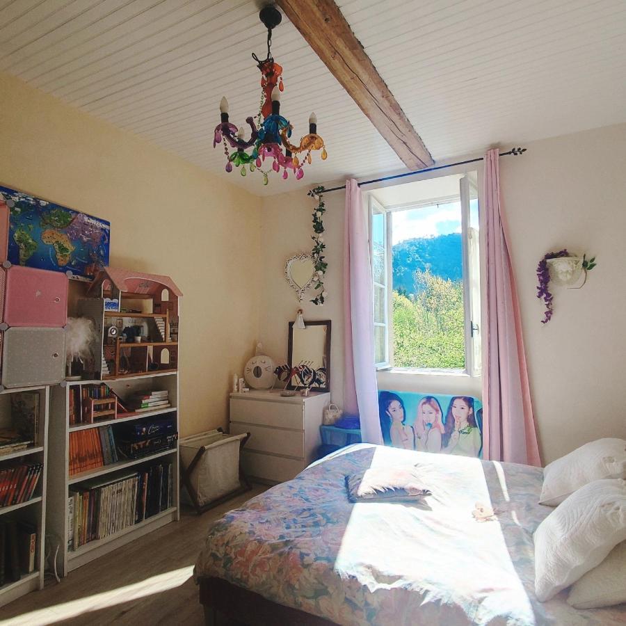 Chambres D'Hotes Dans Mas Avec Jardin En Bord De Riviere Saumane Exterior foto