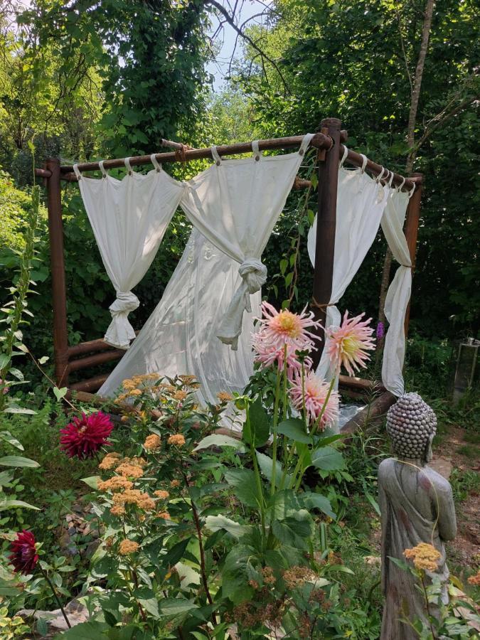 Chambres D'Hotes Dans Mas Avec Jardin En Bord De Riviere Saumane Exterior foto